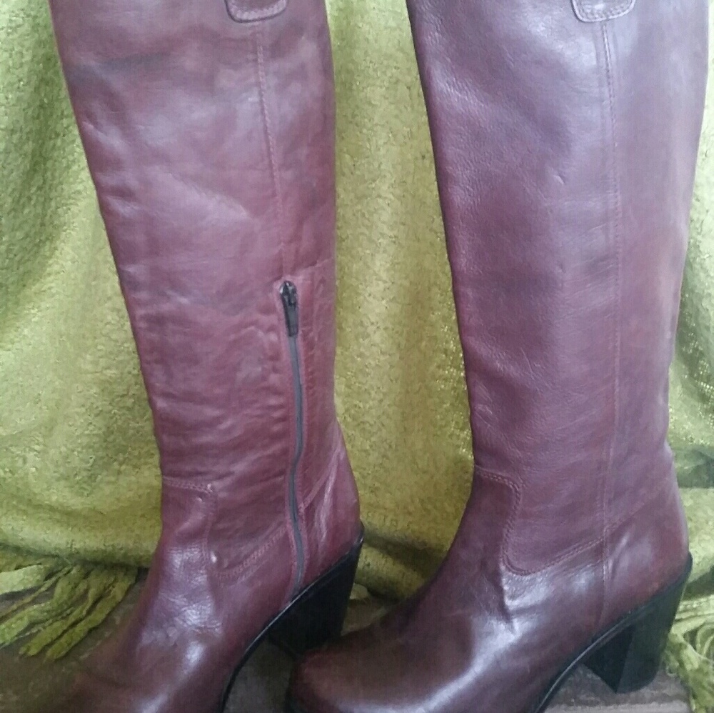 Vero Cuio woman's leather boots