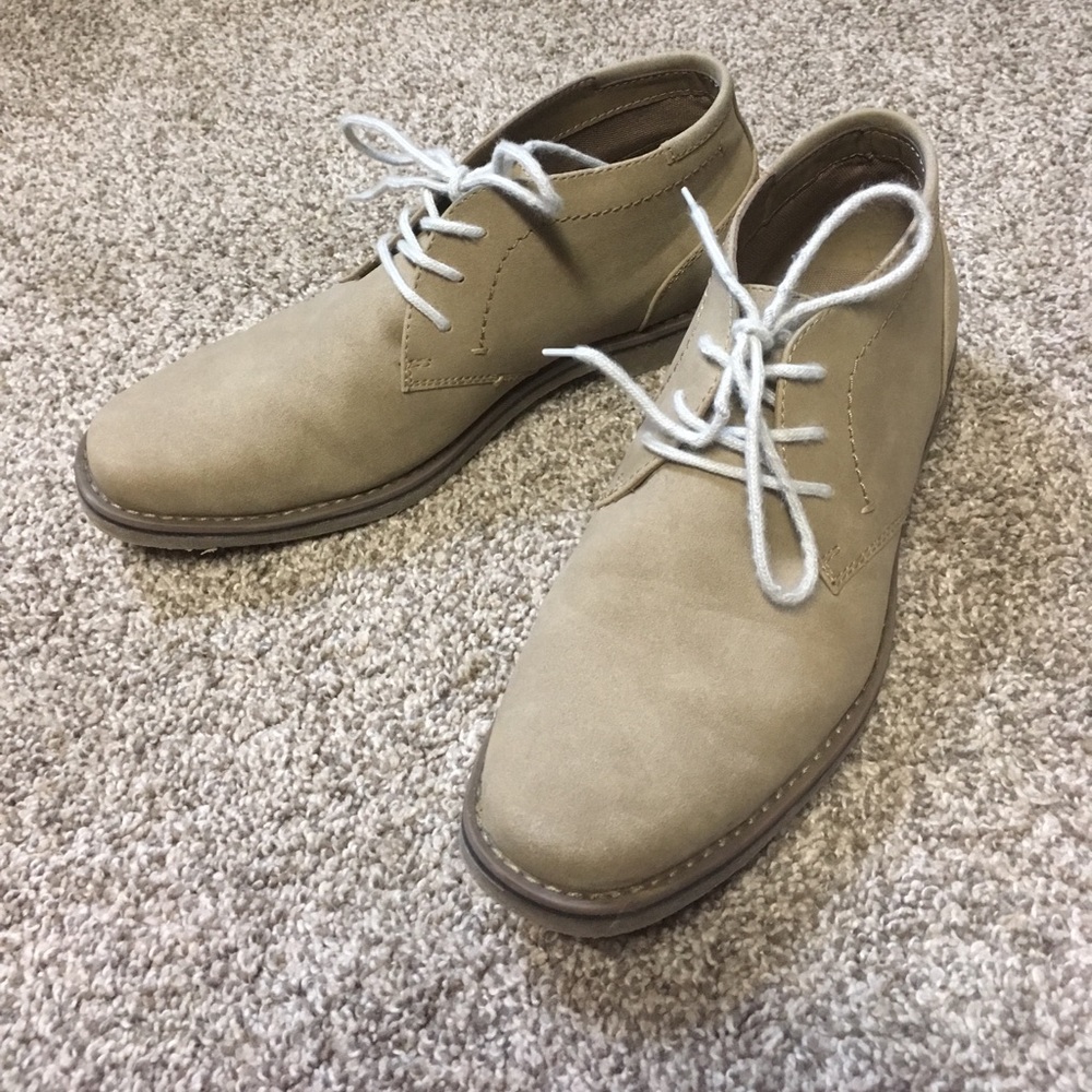 Sonoma Life Style shoes.