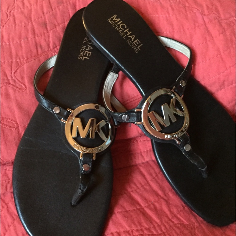 ❌❌SOLD❌❌ Authentic MK flip flop