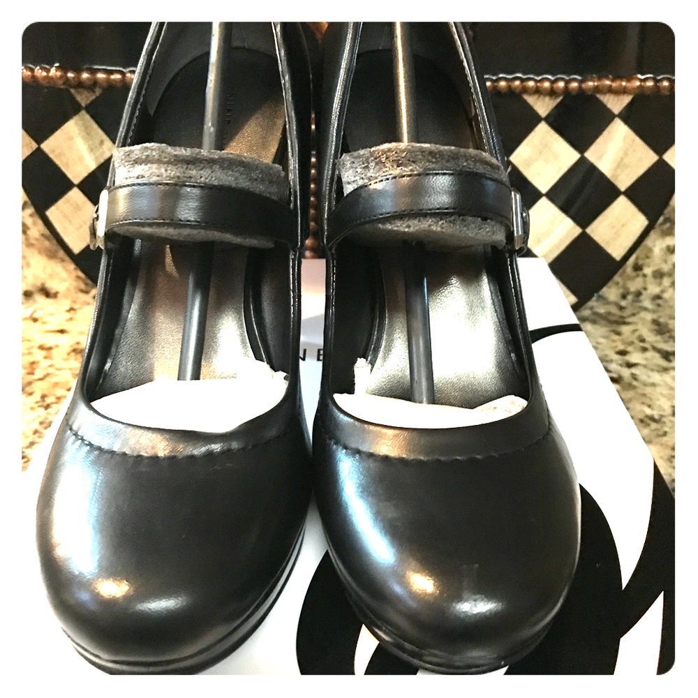 NIB - Women's Nine West Mary Jane Style Heels (9)