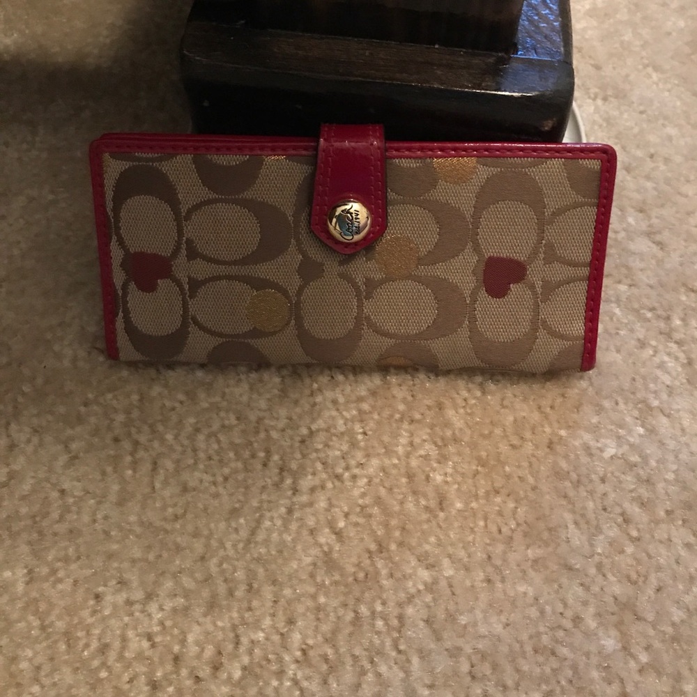 Coach Wallet!! ❤️💯🎉