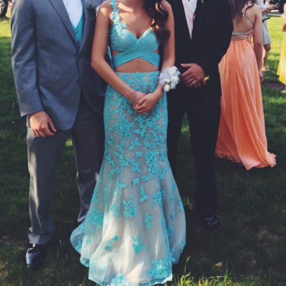 Sherri Hill Prom Dress - Picture 1 of 3
