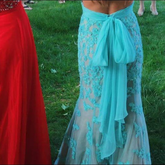 Sherri Hill Prom Dress - Picture 2 of 3