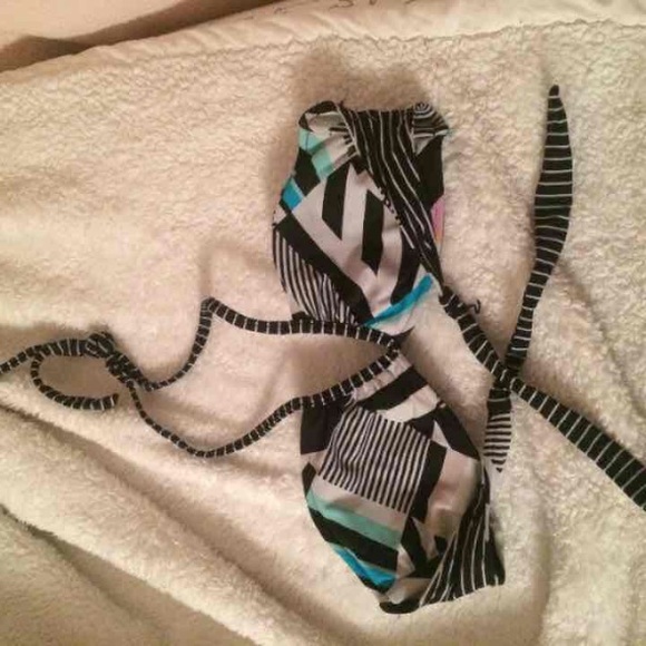 Reversible bikini top - Picture 3 of 3