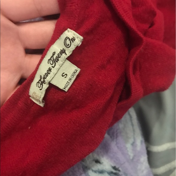 Top - Picture 2 of 2