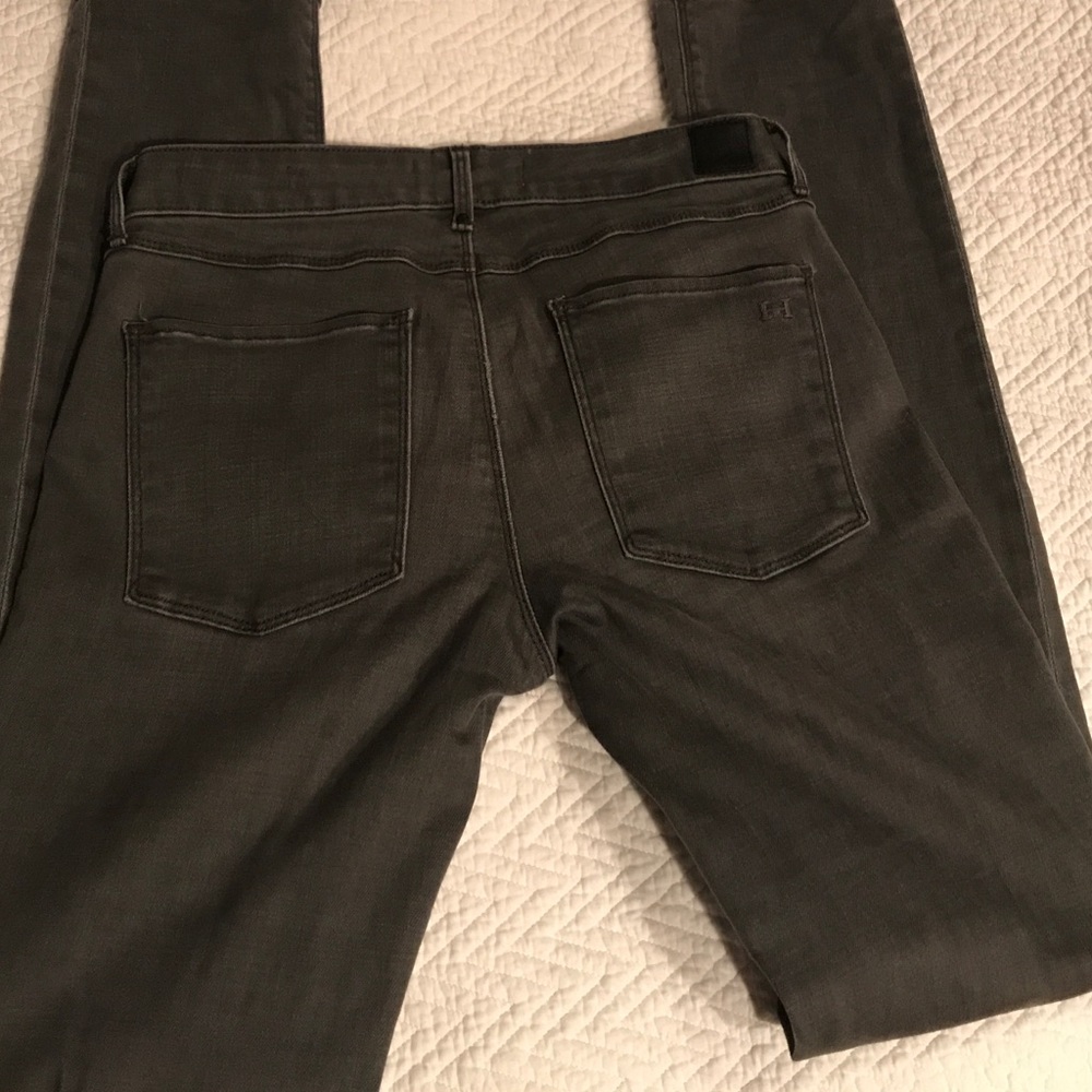 Habitual grey skinny