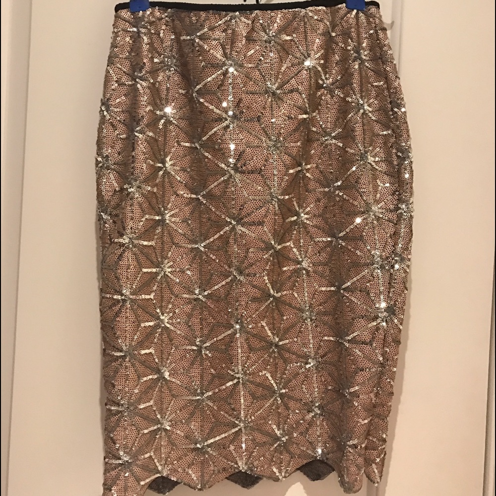 Endless rose skirt