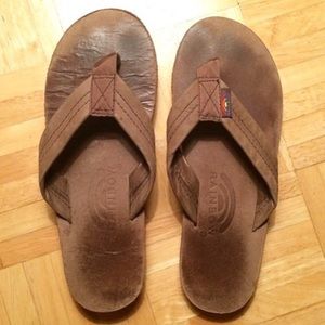 Brown rainbow sandals size 5.