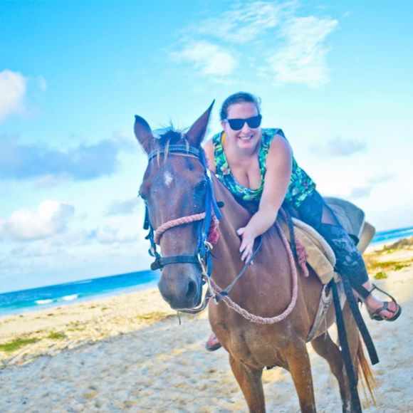 Meet your Posher, Michelle - Picture 1 of 1