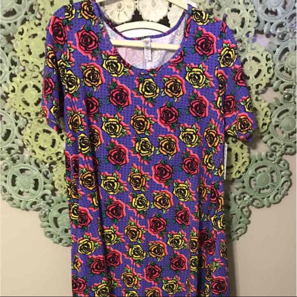 BNWT med Disney rose perfect T LuLaroe