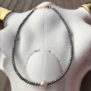 Pearl choker