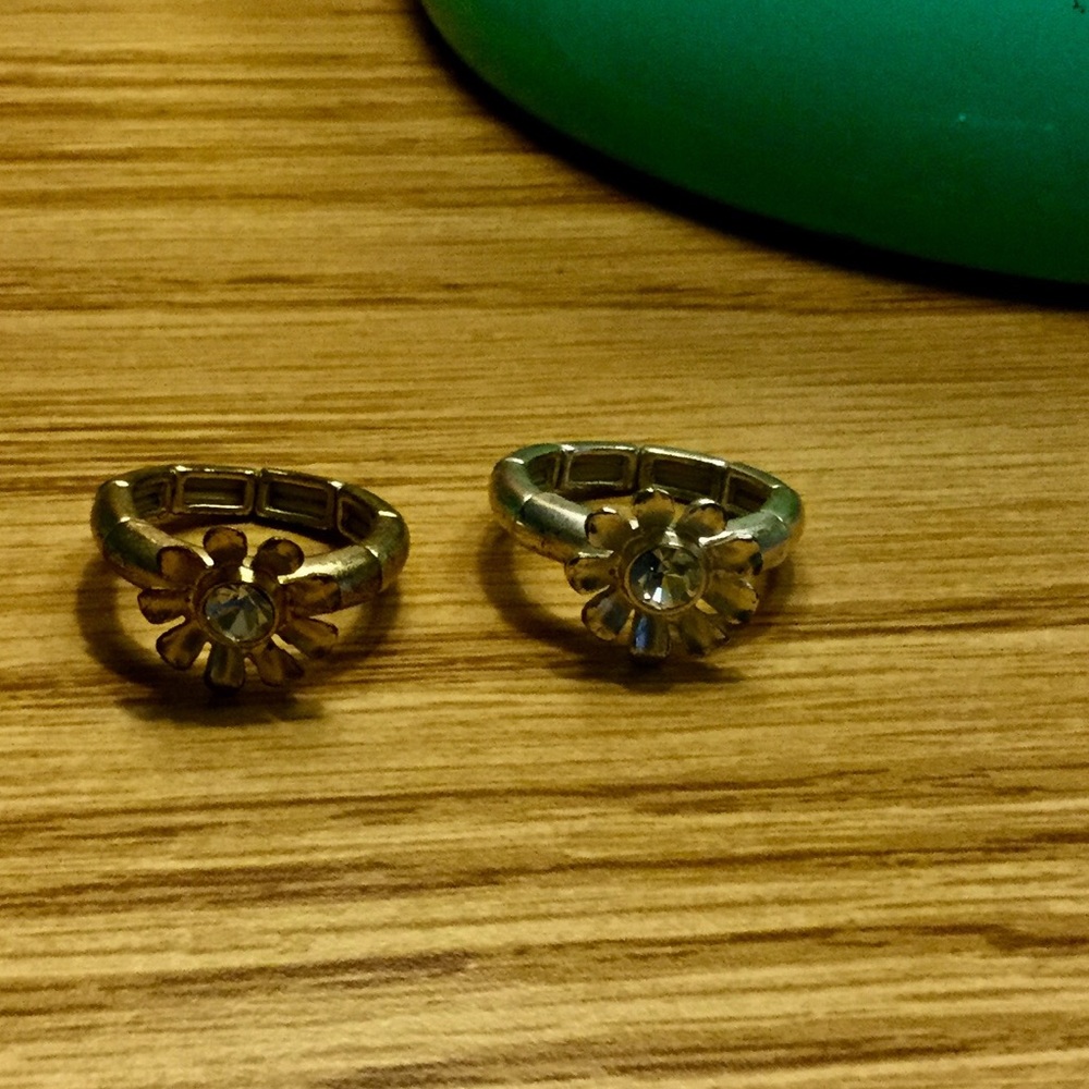 Flower Rings* - Picture 2 of 4