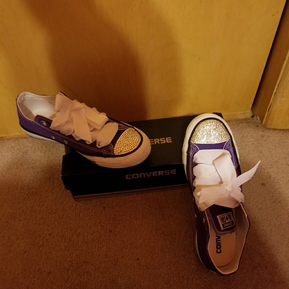 Converse Tennis shoes in orginal box - Picture 2 of 2