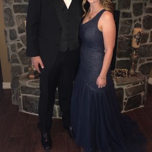 ML Monique Lhuillier navy gown size 8