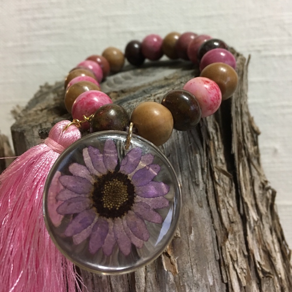 PINK rustic pretty JADe bracelet REAL daisy flower