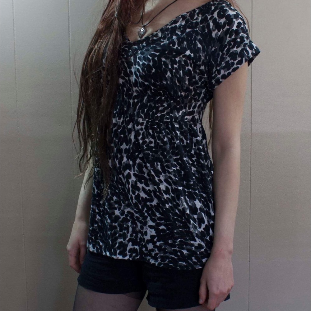 Dappled top