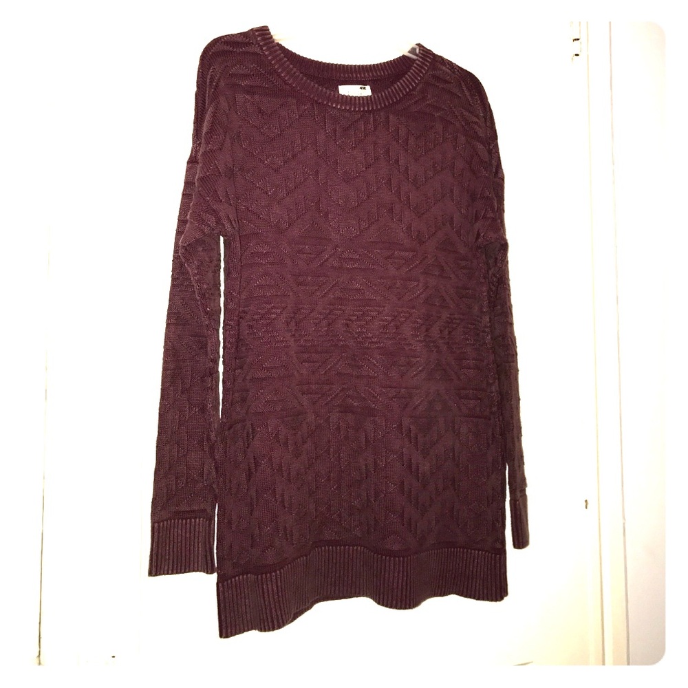 Big maroon comfy sweater