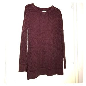 Big maroon comfy sweater