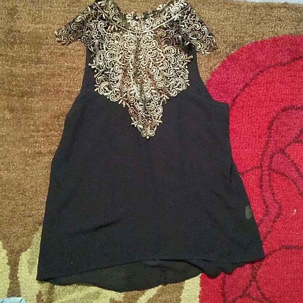Gold Detailed Short Sleeved Tunic