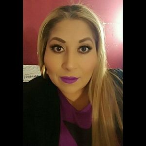 Meet your Posher, Mayela