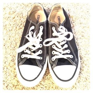 CONVERSE CHUCK TAYLORs!