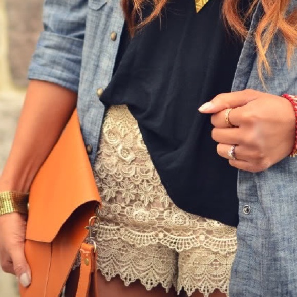 Sans Souci Pants - SANS SOUCI Lace Shorts