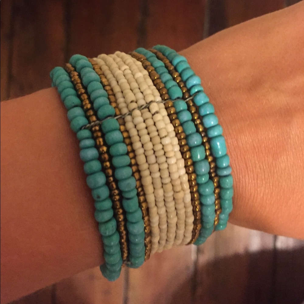 Wire Beaded Turquoise/Gold bracelet