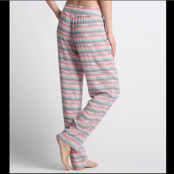 ❗️SALE+FREE SHIPPING❗️Ugg printed lounge pants - Picture 2 of 4