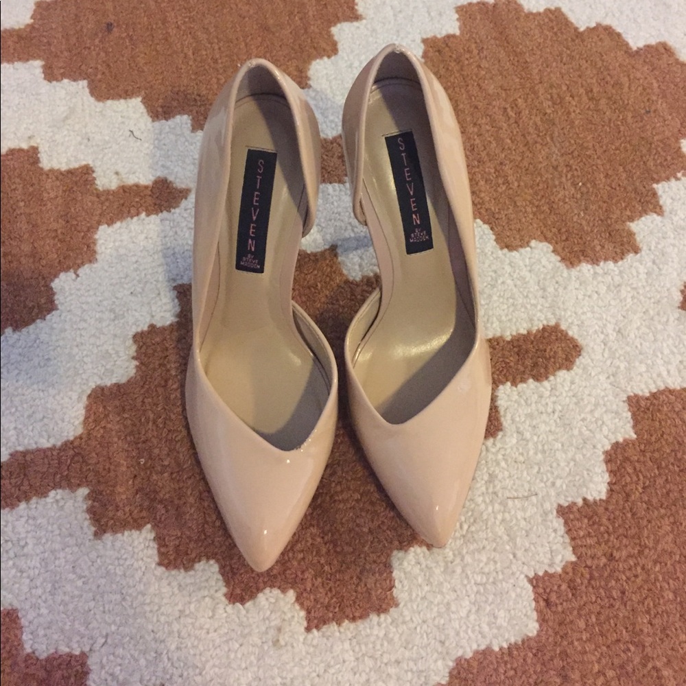 Steven by Steve Madden nude leather heel