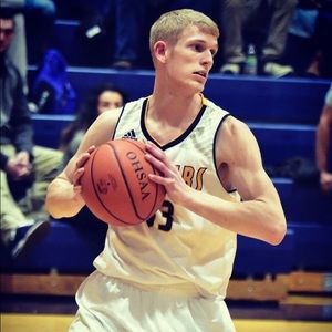 Meet your Posher, Dustin