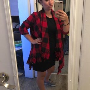 Red and black checker print open drape cardigan