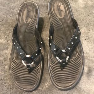 Sketchers black sandals