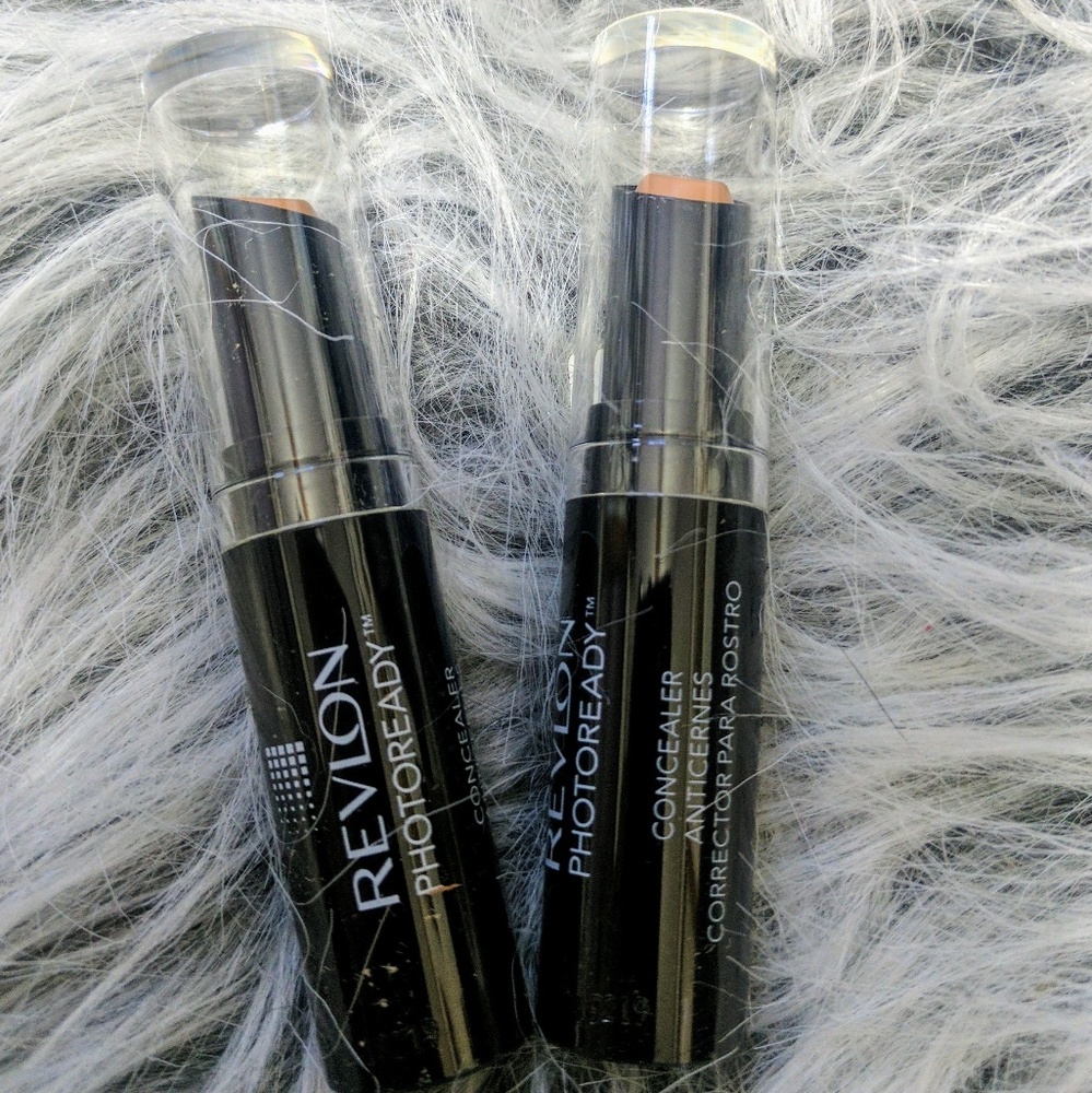 Set of Revlon Photoready Concealer 006