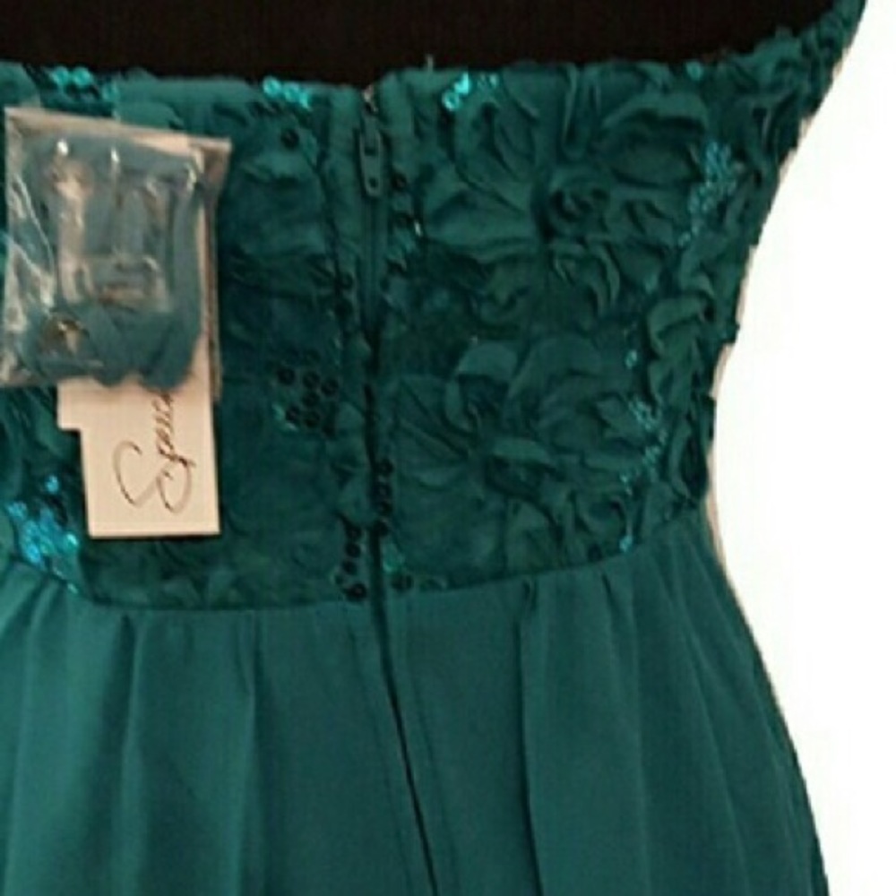 NEW 9 Strapless Green Speechless Hi Low Prom Dress - Picture 6 of 7