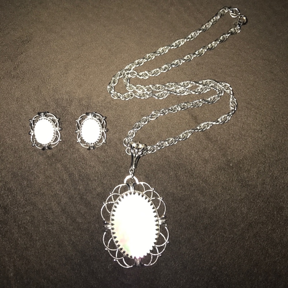 Vintage Whiting Davis Mother of Pearl Set