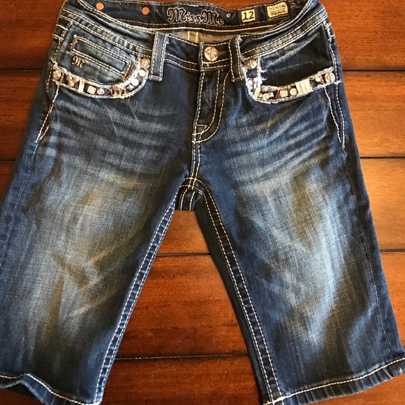 Girls Miss Me Bermuda Shorts - Picture 2 of 5