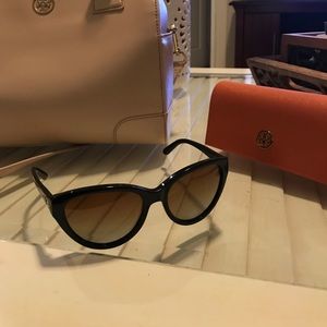 Tory Burch Cat Eye Sunglasses - Polarized