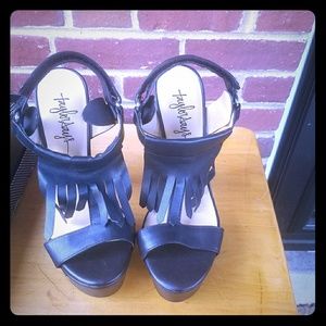 NWOT Taylor Says Foxy Oxy Heels