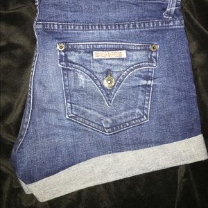 HUDSON Hampton Cuffed Short