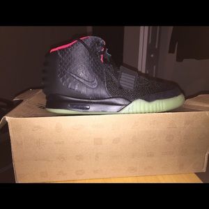Nike Yeezy 2 NRG "Solar"