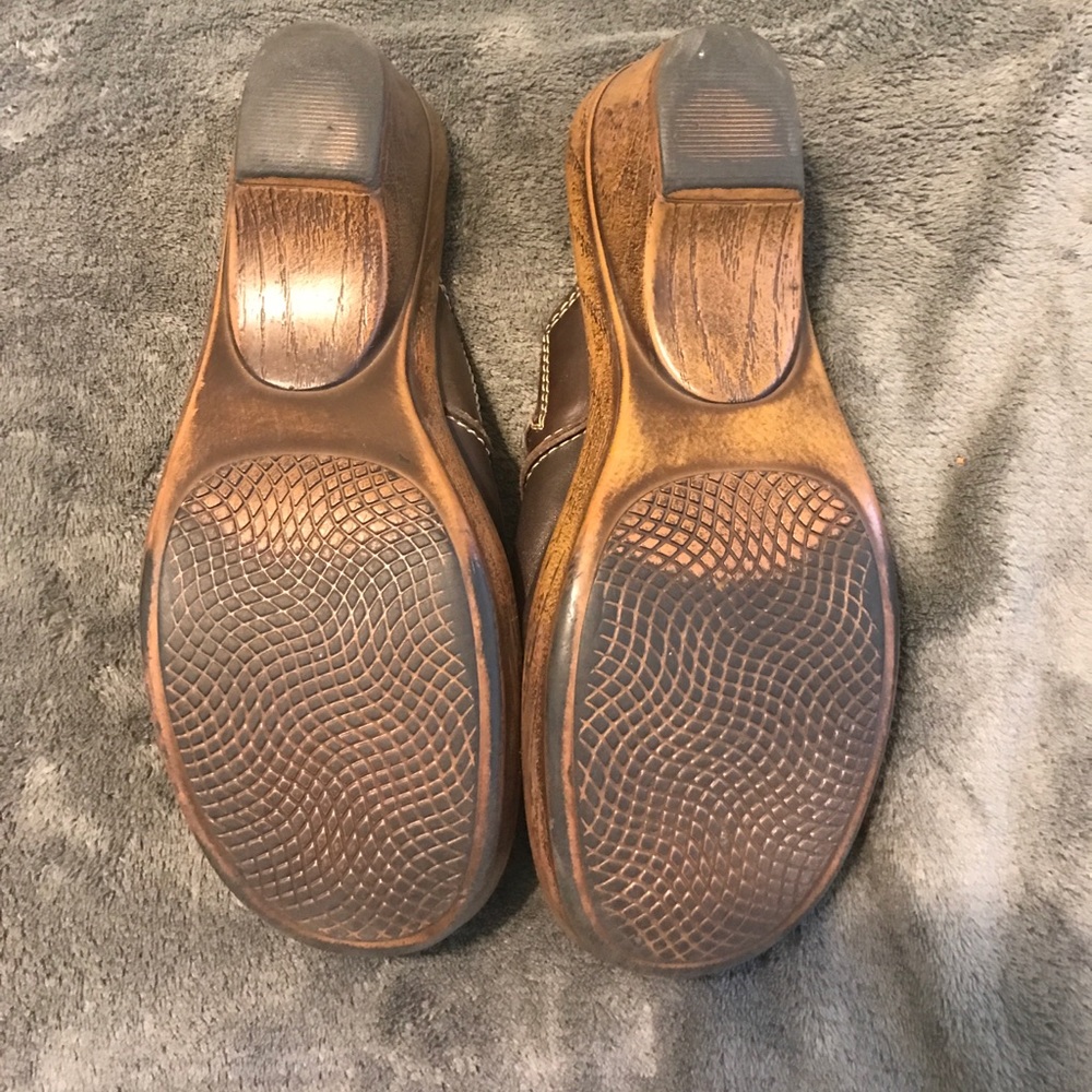 Clogs - Picture 3 of 4