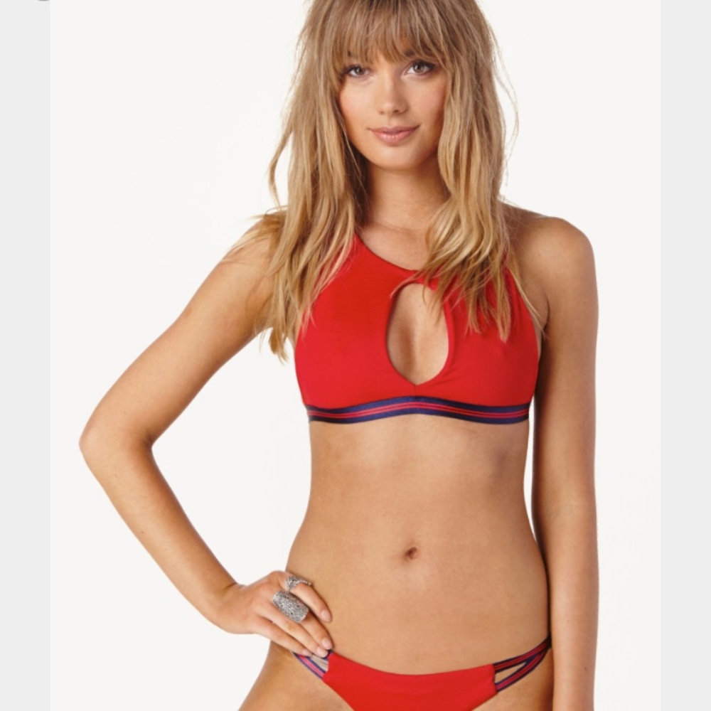 NWOT👙✨Blue Life Keyhole Bathing Suit Top✨👙