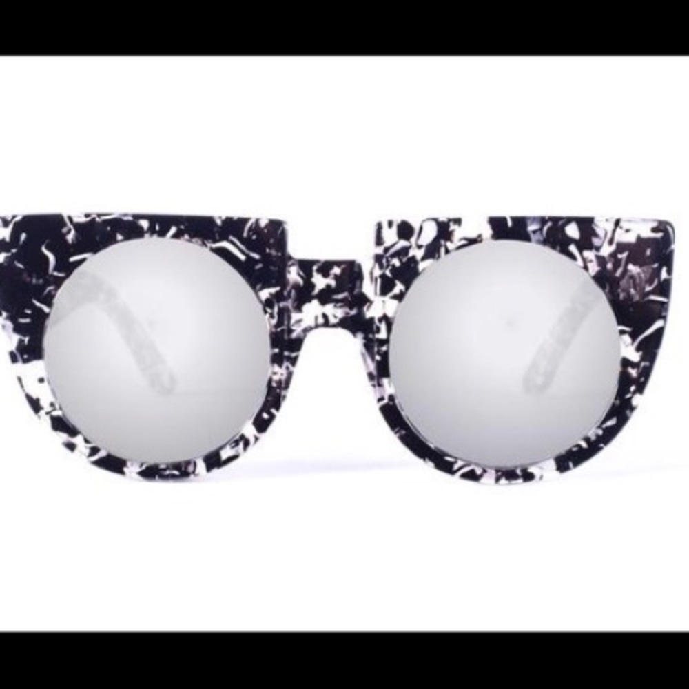 XVI Shattered Tort Valley Eye Wear