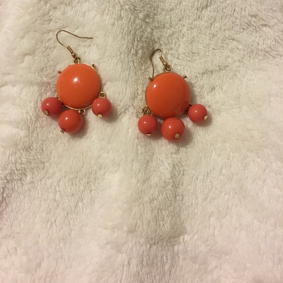 Earrings - Picture 1 of 1
