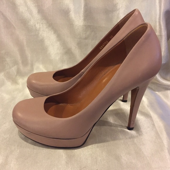 ✴️sold✴️Gucci Leather Mauve Pumps size 37 7 - Picture 2 of 8