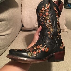 Vaccari Boots with Flower Embroidery