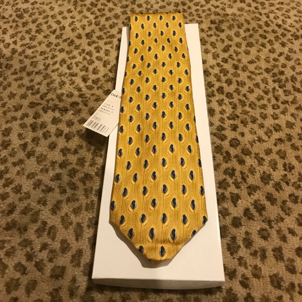 NWT Robert Talbott tie.