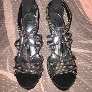 SHI jeweled heels
