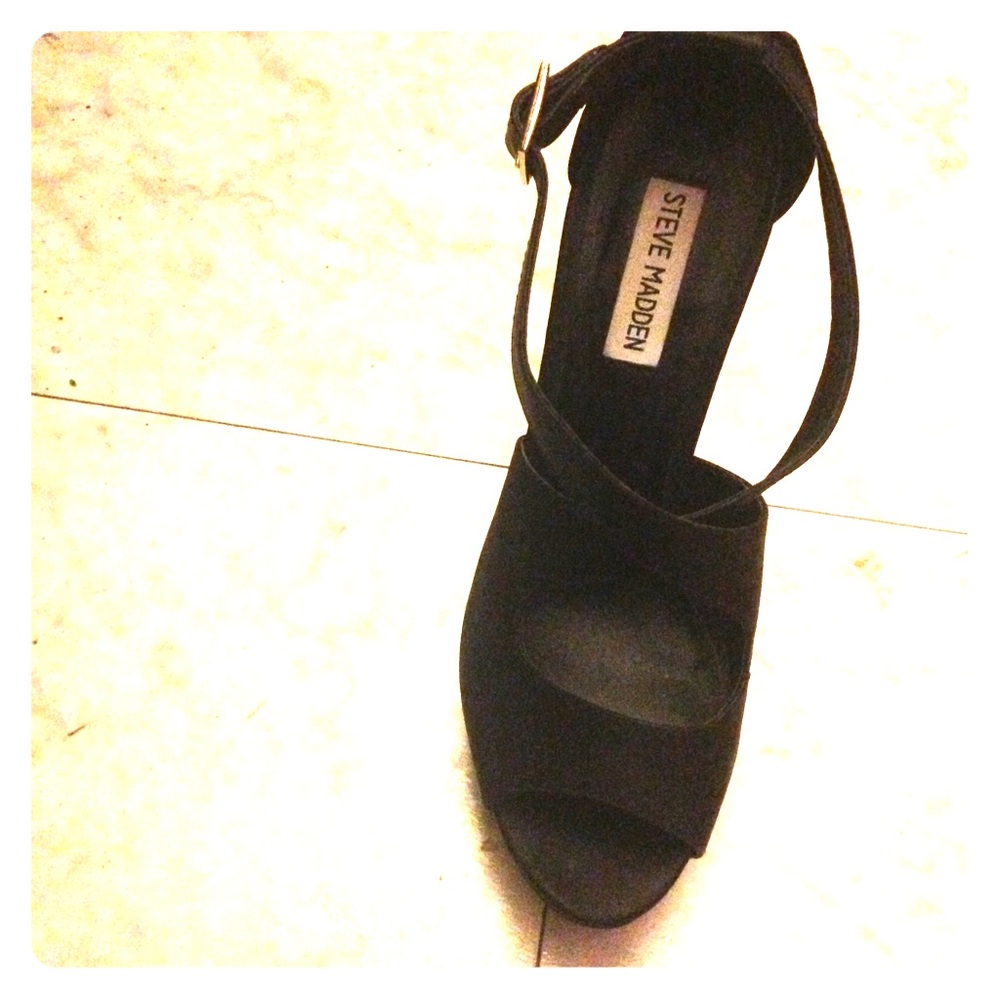 Black Steve Madden wedge heels