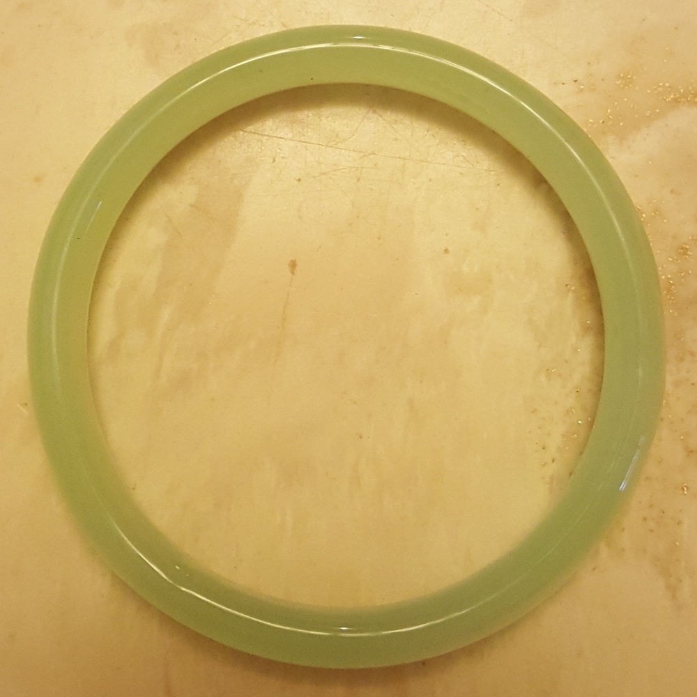Glass green jade bracelet 62 cm